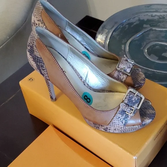 GUC Guess Shoes heel - Picture 7 of 7